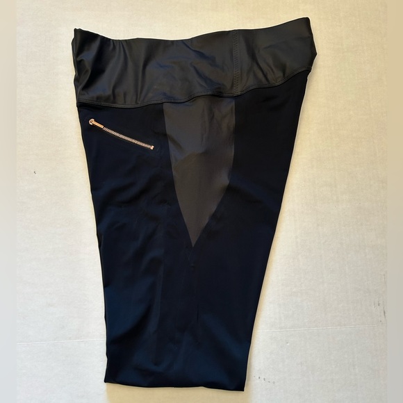 ADAY Throw It Higher - Legging w/Technical silk OEKO-TEX Size Large - Picture 8 of 15